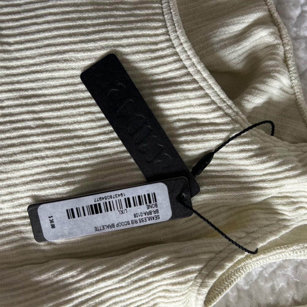 Kids Ribbed Cream Accessories Set - Picture 3 of 6